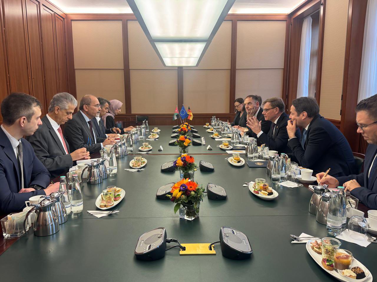 Madar Al-Saa Images 0.9283830258754399