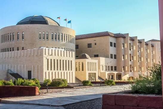 Madar Al-Saa Images 0.8147358718683475