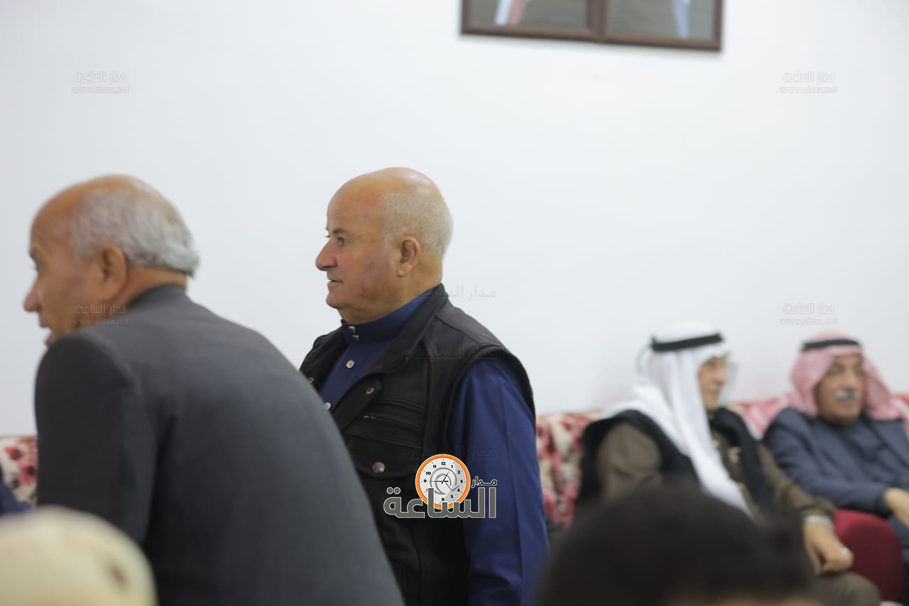 Madar Al-Saa Images 0.8701650645229732