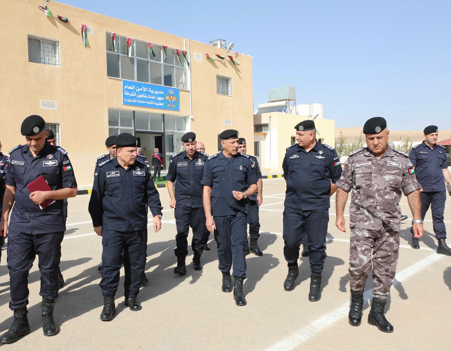 Madar Al-Saa Images 0.695426667053572