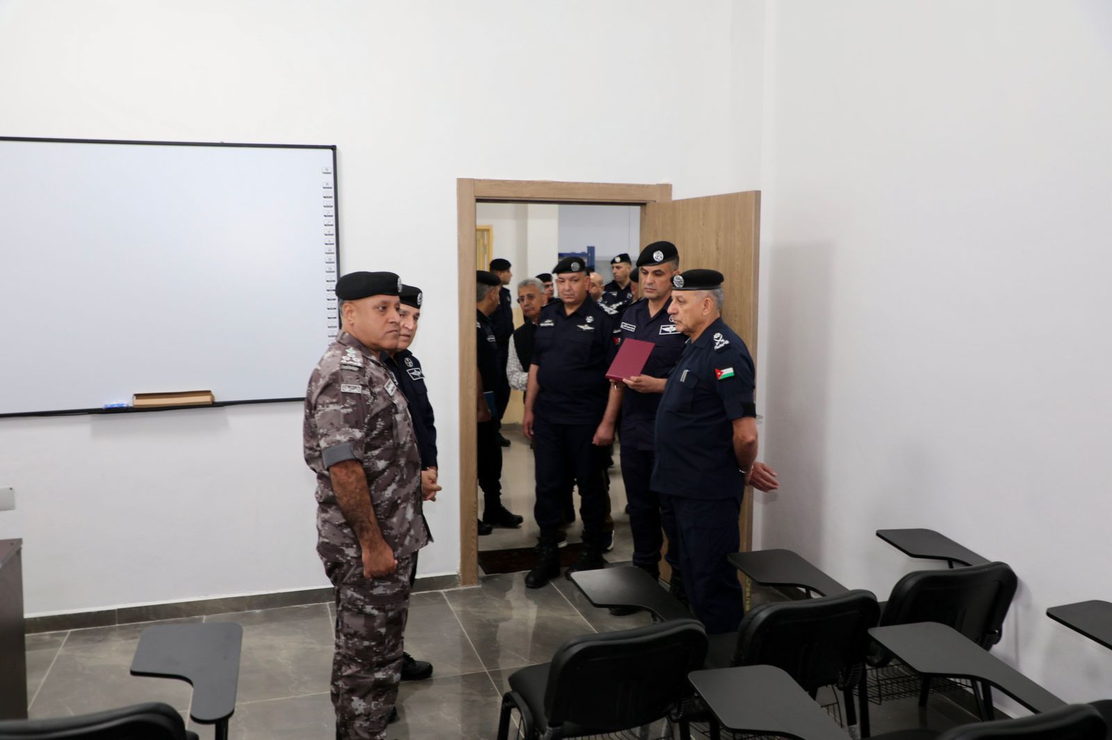 Madar Al-Saa Images 0.36622376250996713