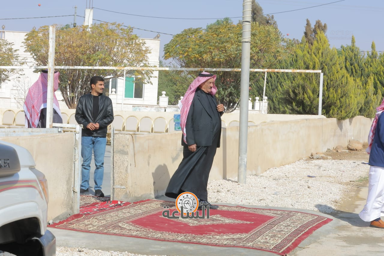 Madar Al-Saa Images 0.9847670232337524