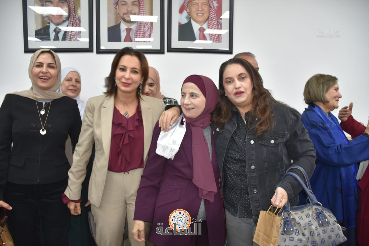 Madar Al-Saa Images 0.11474422872410928