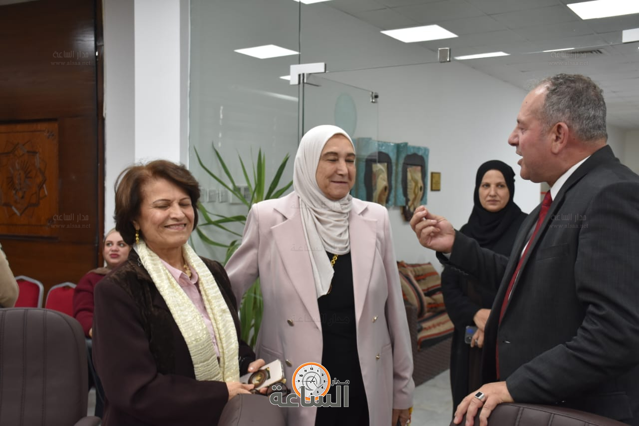 Madar Al-Saa Images 0.7178411376930788