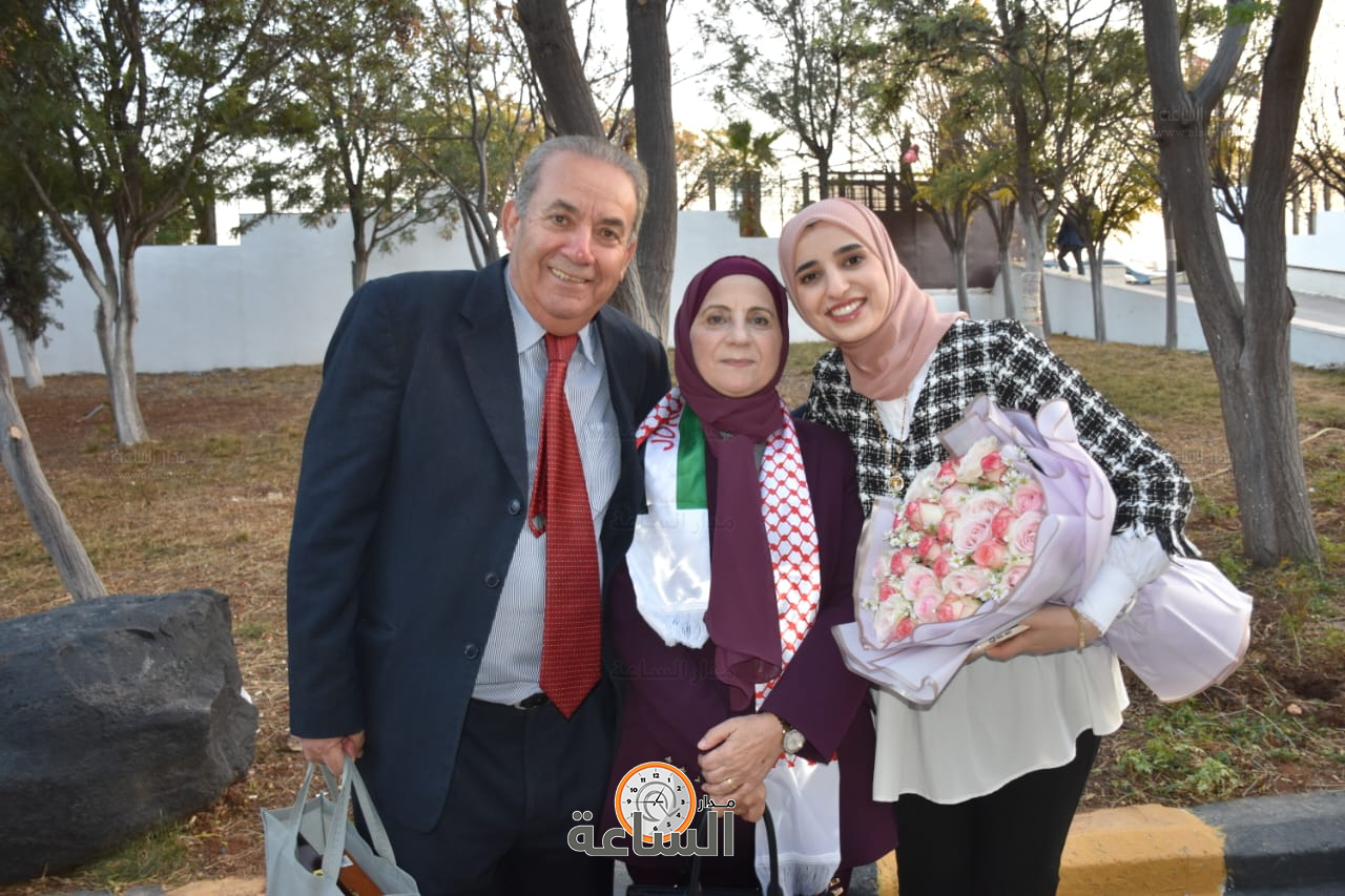 Madar Al-Saa Images 0.3115399442825322