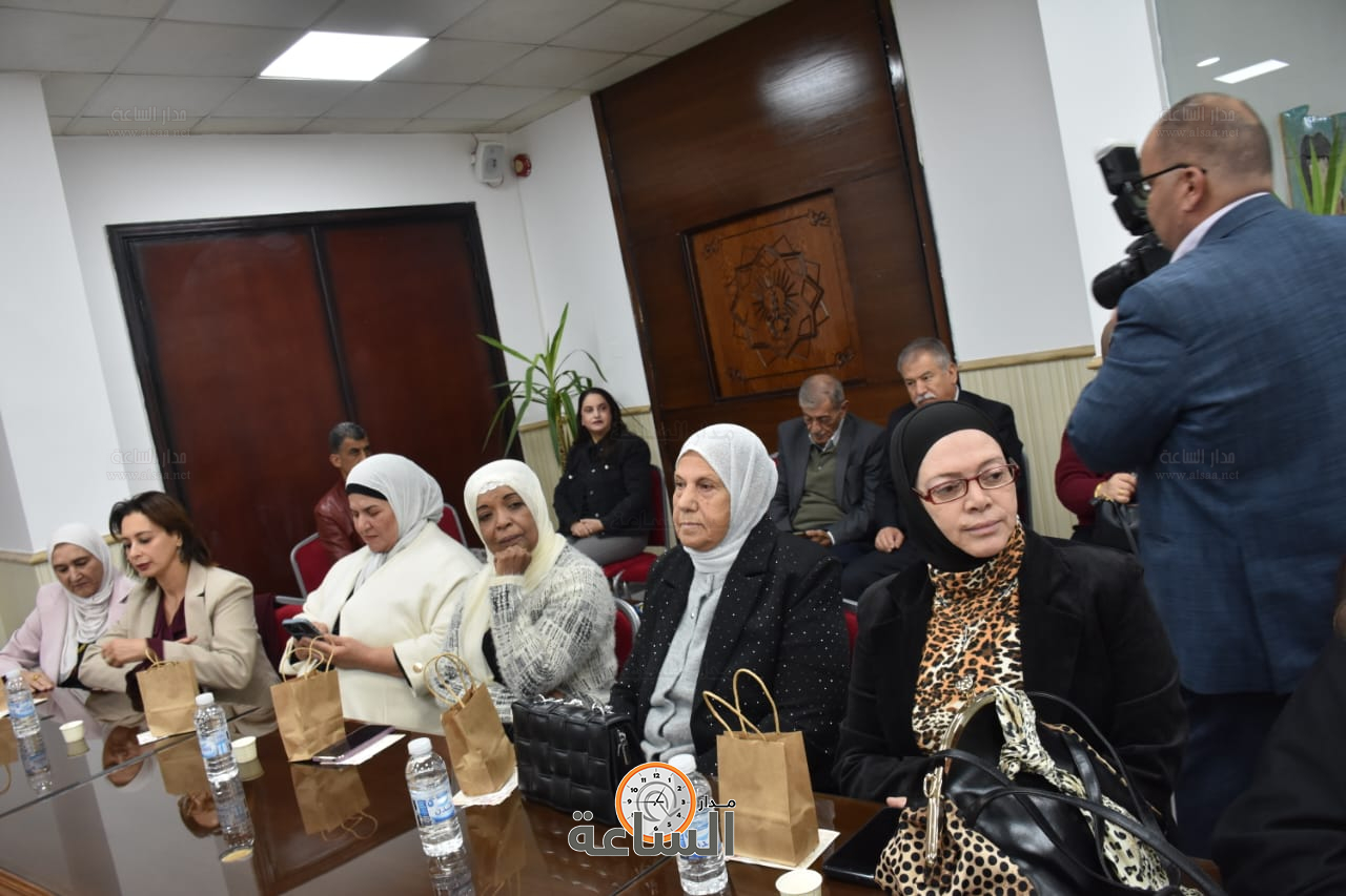 Madar Al-Saa Images 0.033149763008826105