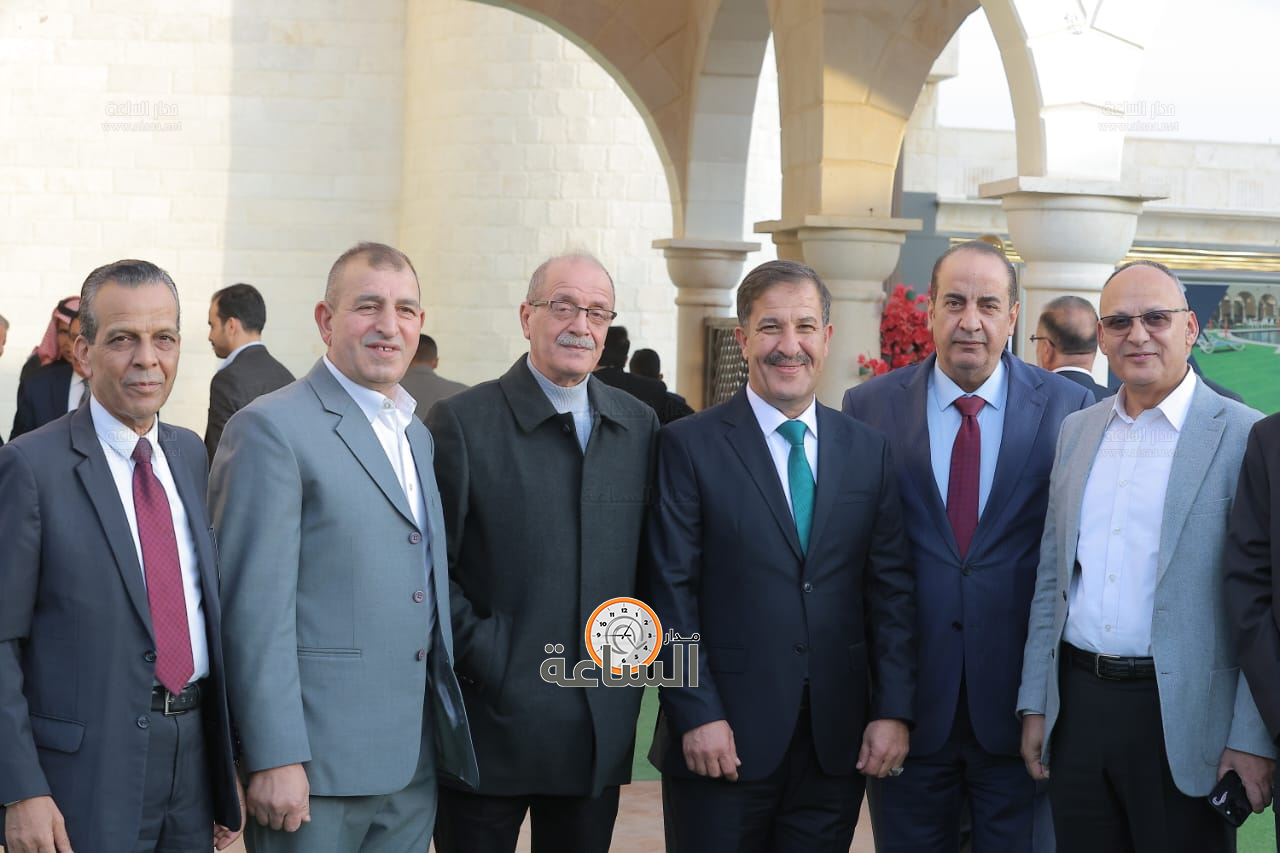 Madar Al-Saa Images 0.1377292541357591