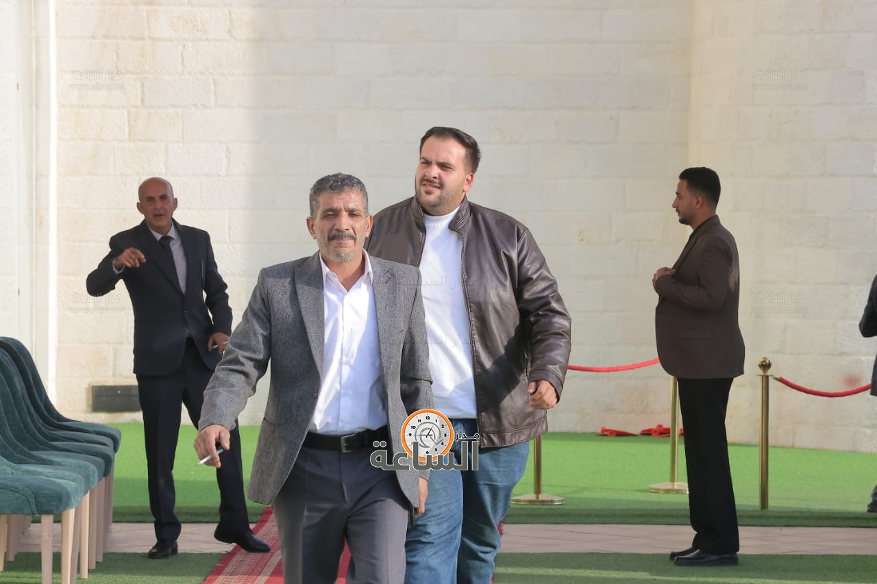 Madar Al-Saa Images 0.4914315891580402