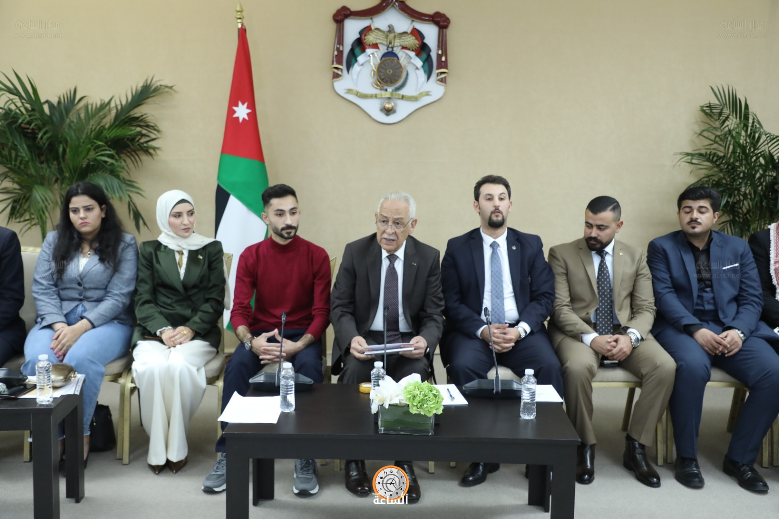 Madar Al-Saa Images 0.5366319294349122