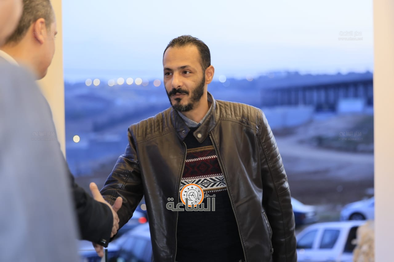 Madar Al-Saa Images 0.2652812642103567