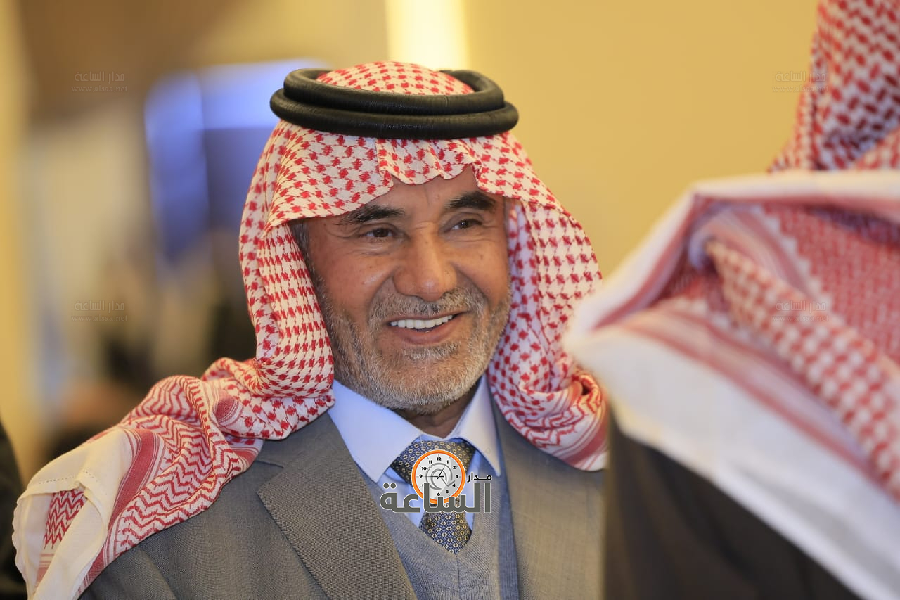 Madar Al-Saa Images 0.24936580603334046