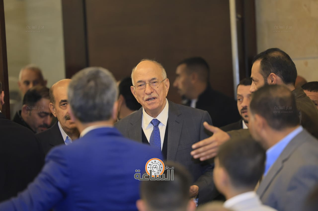 Madar Al-Saa Images 0.49823439208237974