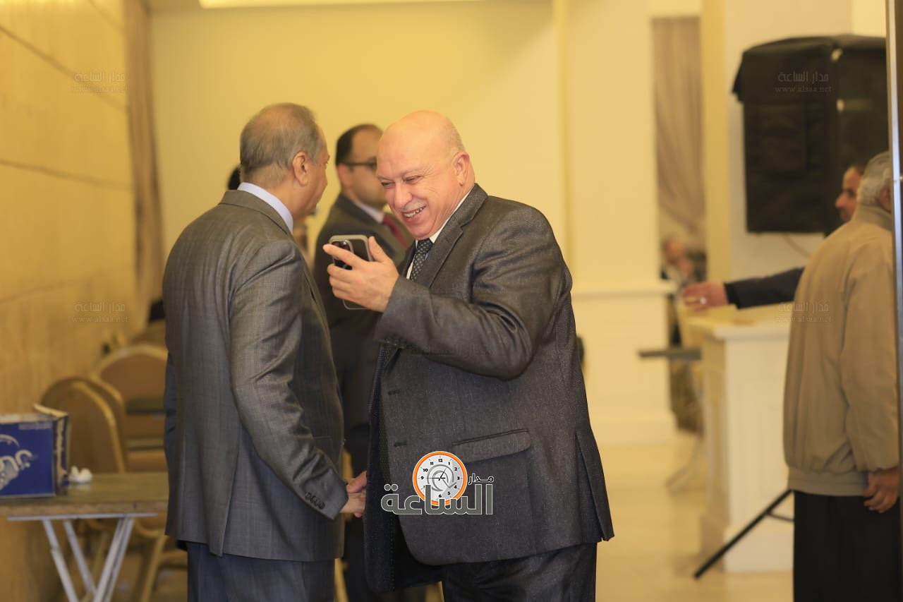 Madar Al-Saa Images 0.47701668544279485