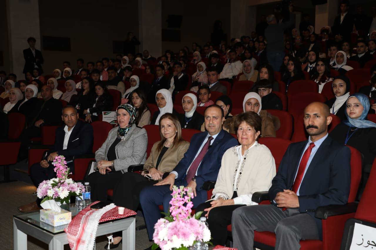 Madar Al-Saa Images 0.42061725910597336