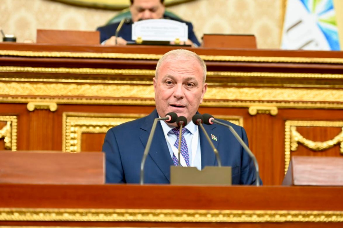 Madar Al-Saa Images 0.39383159203882534