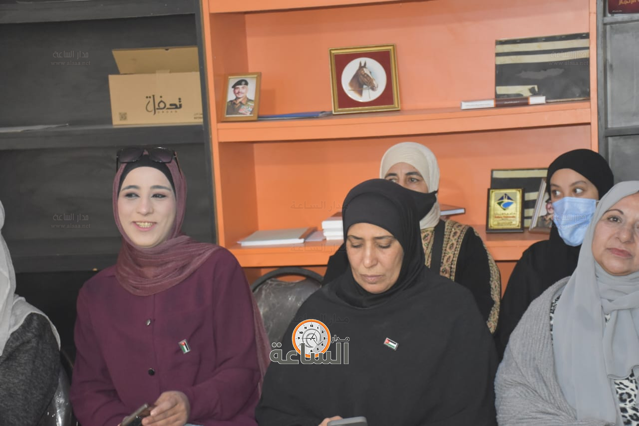 Madar Al-Saa Images 0.9025752388844274