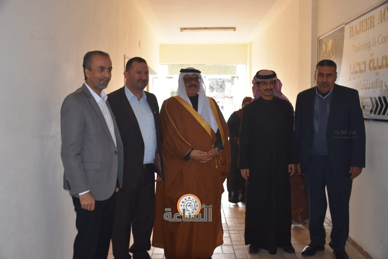 Madar Al-Saa Images 0.36396370067056716