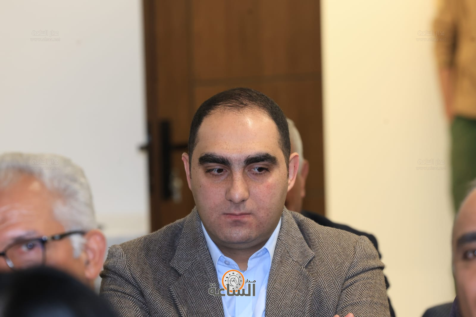 Madar Al-Saa Images 0.9798361734424663