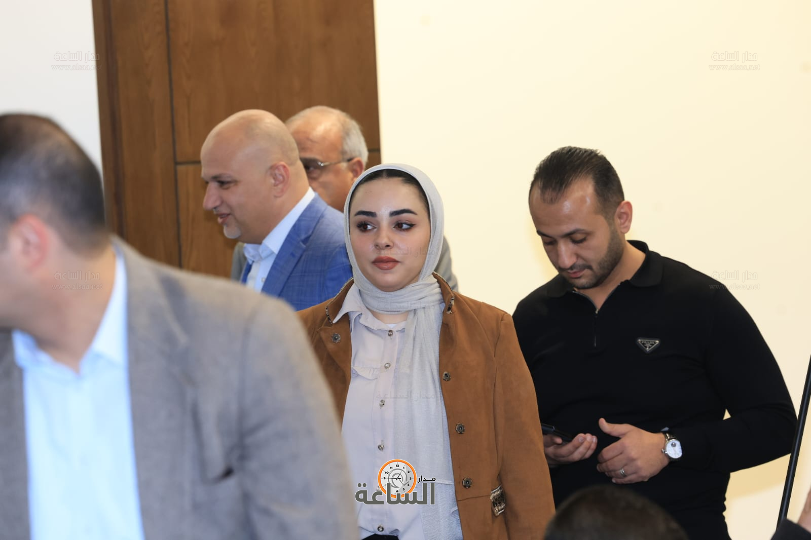 Madar Al-Saa Images 0.45054341401512776