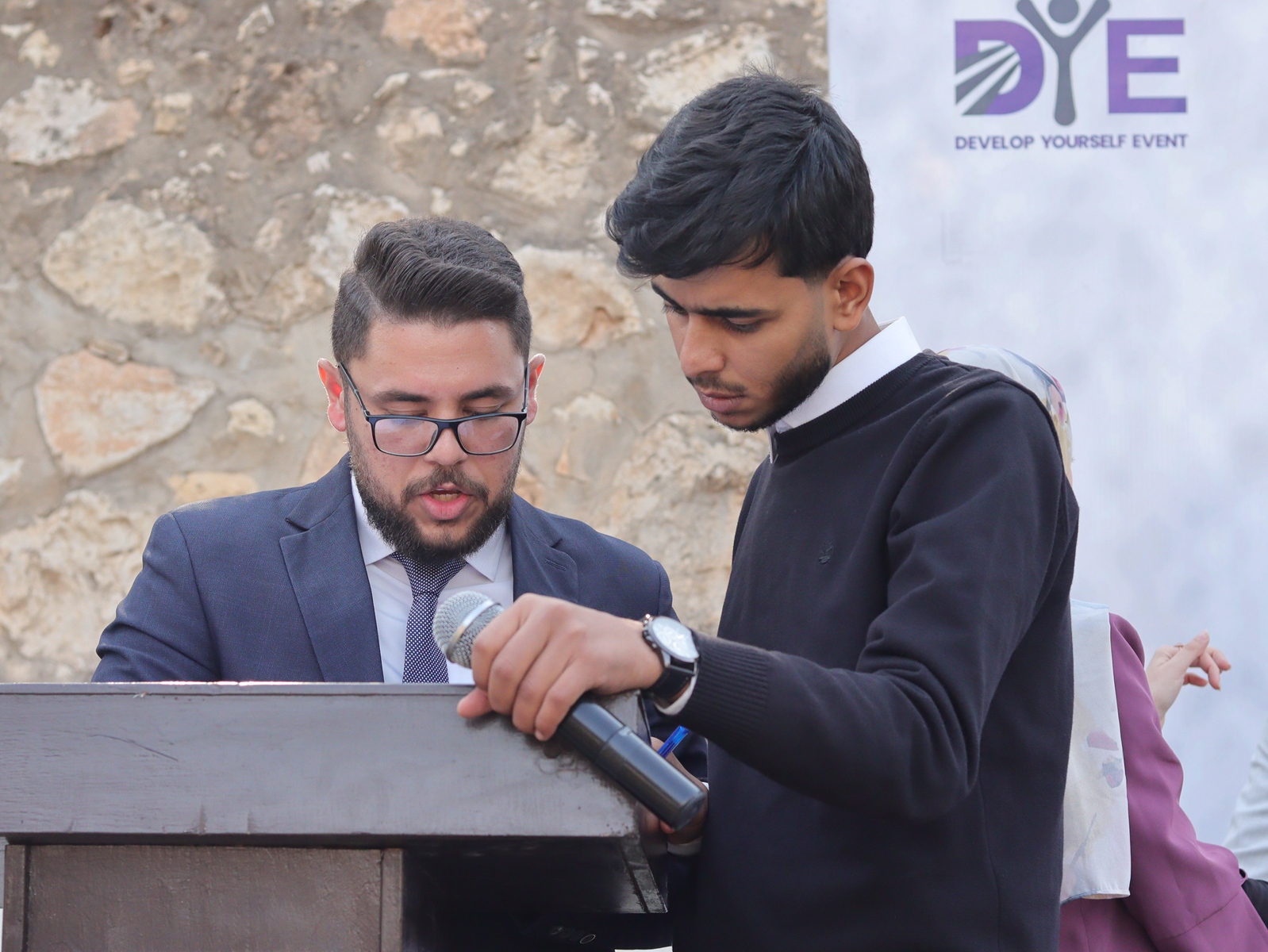 Madar Al-Saa Images 0.12382724904997089