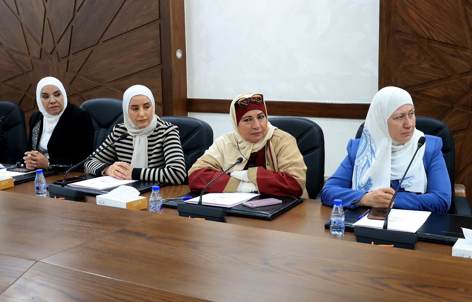 Madar Al-Saa Images 0.46508334043597077