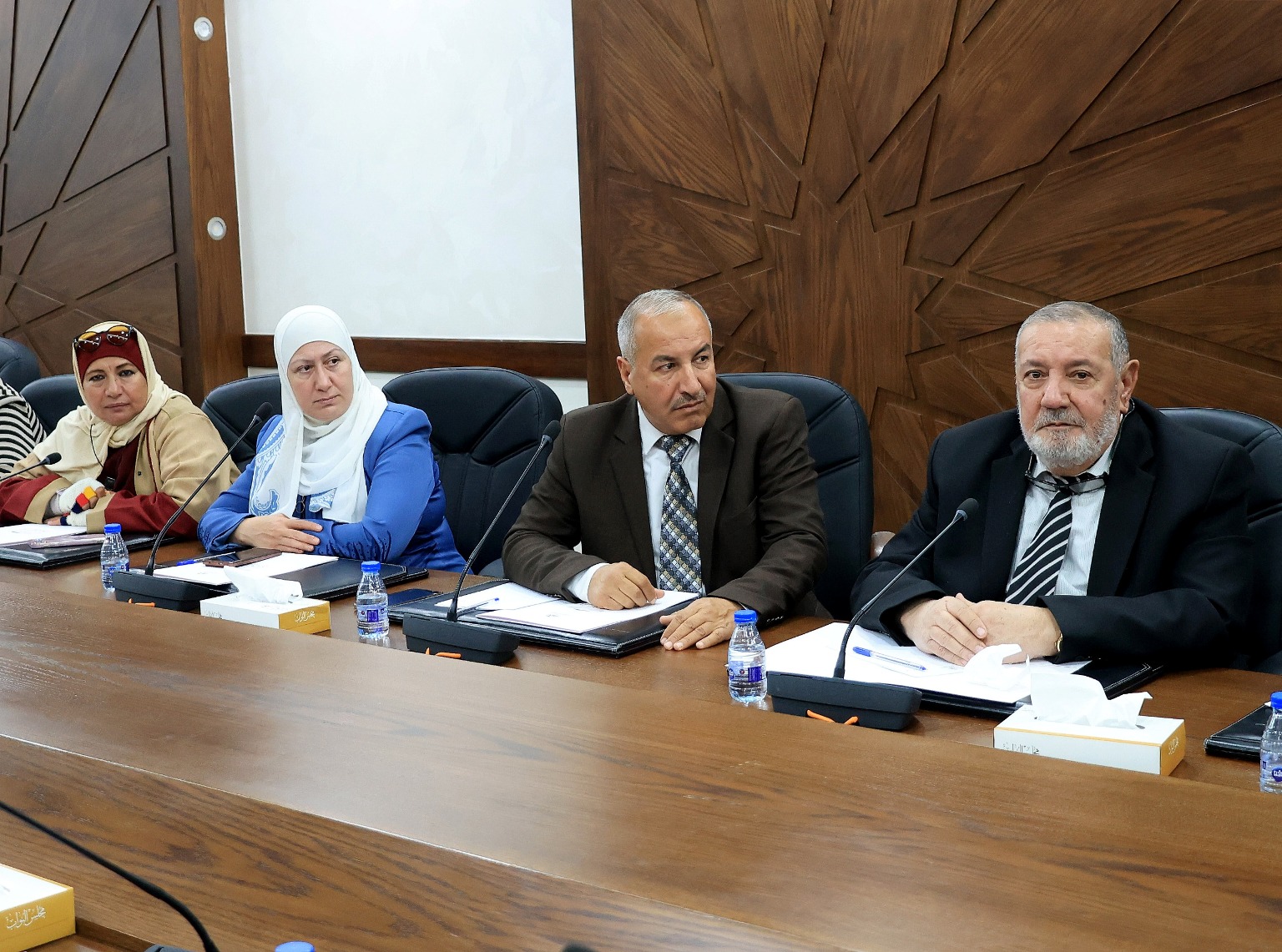 Madar Al-Saa Images 0.035633590274922966