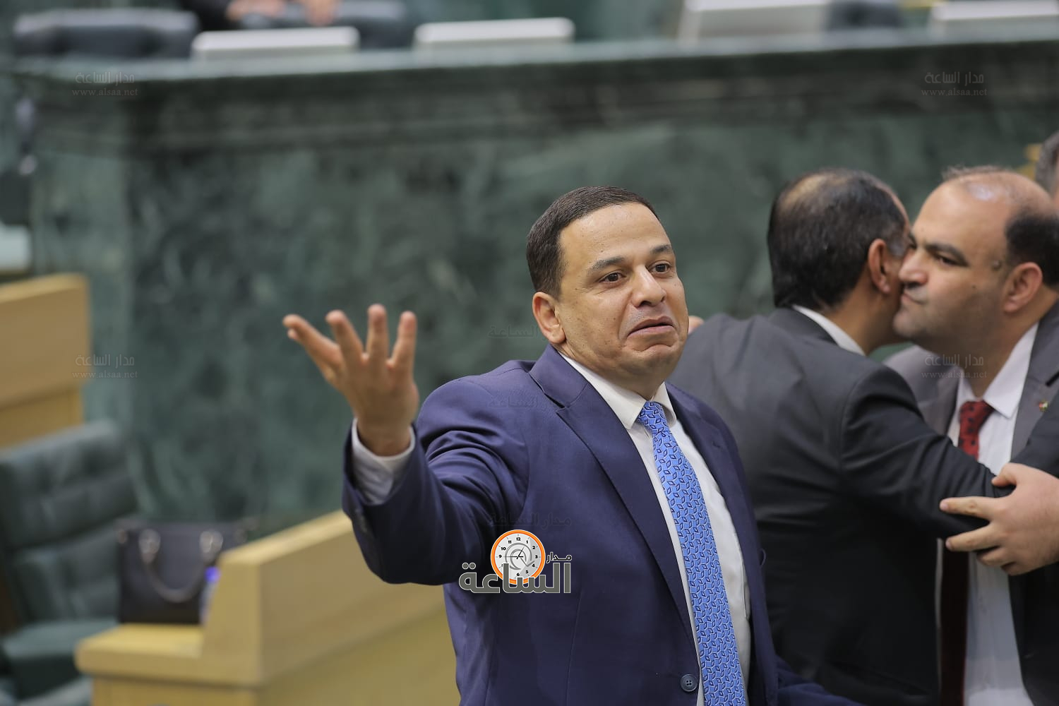 Madar Al-Saa Images 0.4141521376109699