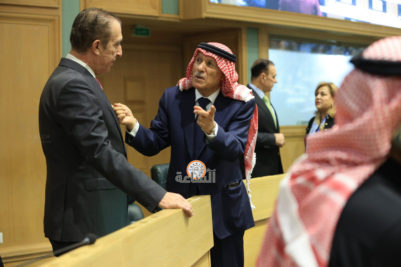 Madar Al-Saa Images 0.5224066237394414