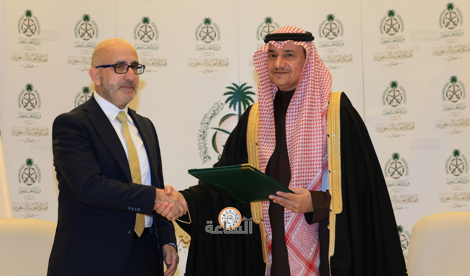 Madar Al-Saa Images 0.3099911522961746