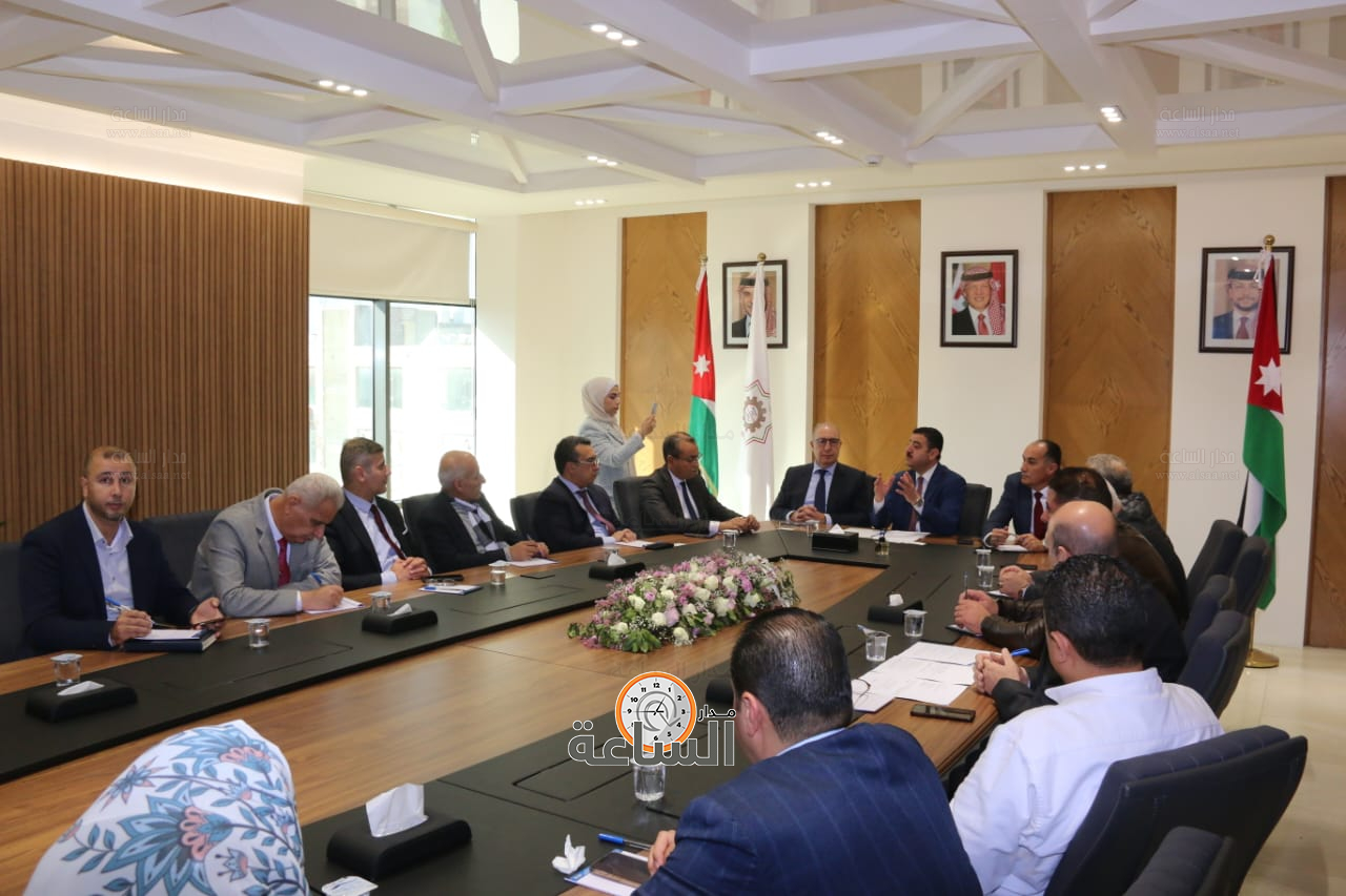 Madar Al-Saa Images 0.462141858676961