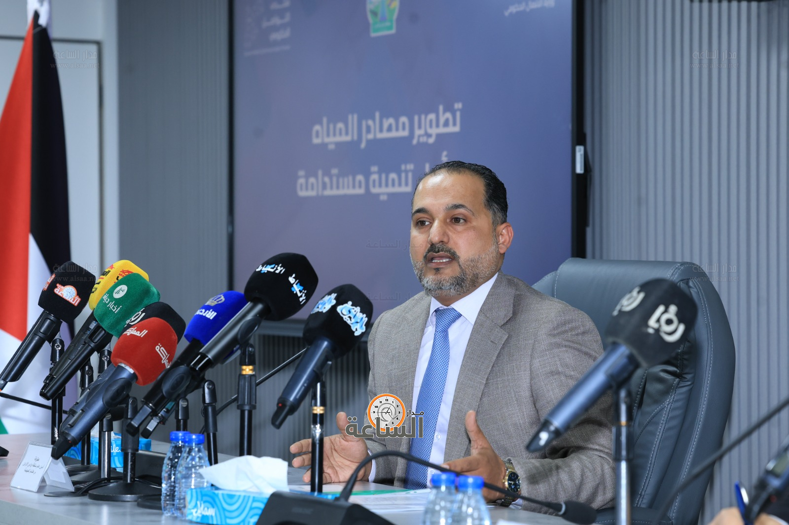 Madar Al-Saa Images 0.6888049944474087