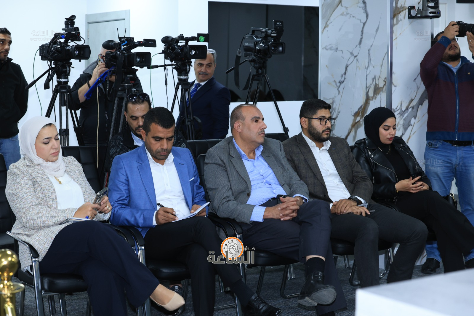 Madar Al-Saa Images 0.26278264871872137