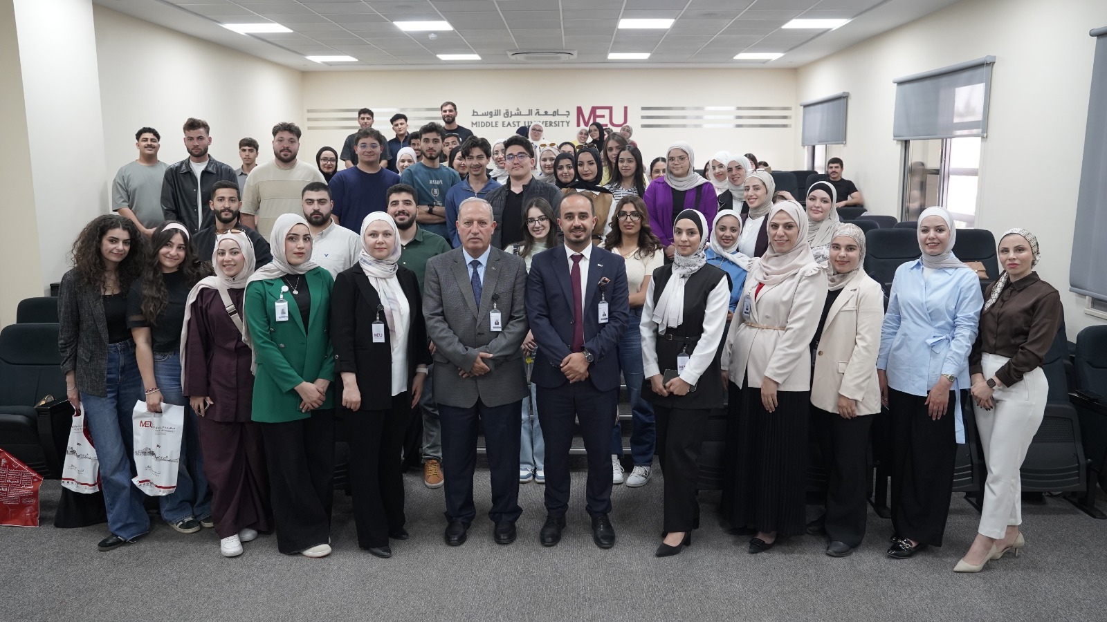 Madar Al-Saa Images 0.5113264584205963