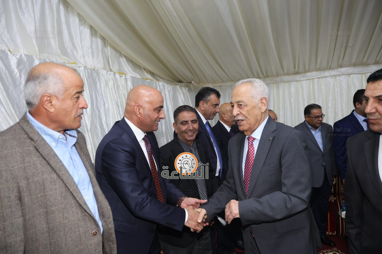 Madar Al-Saa Images 0.41027757287562894