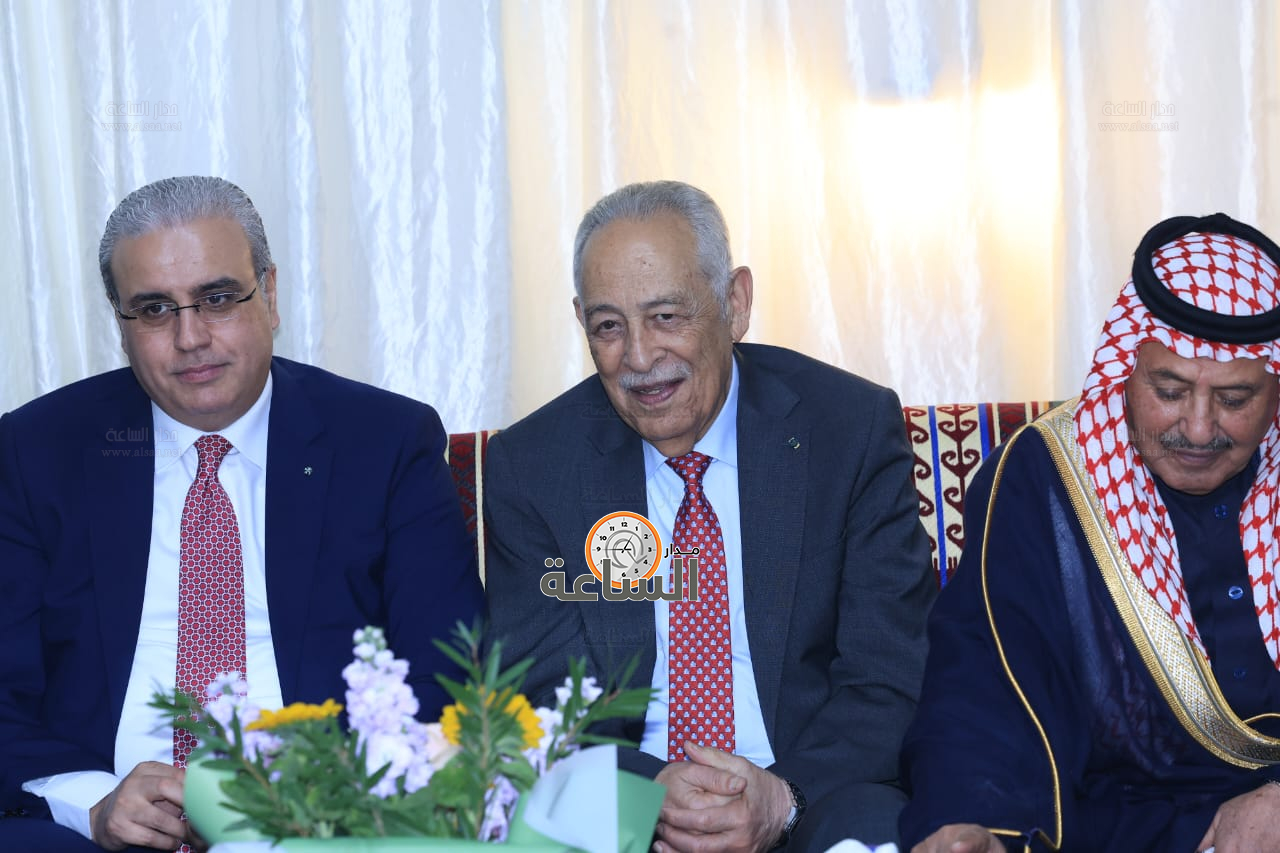 Madar Al-Saa Images 0.41610580157197996