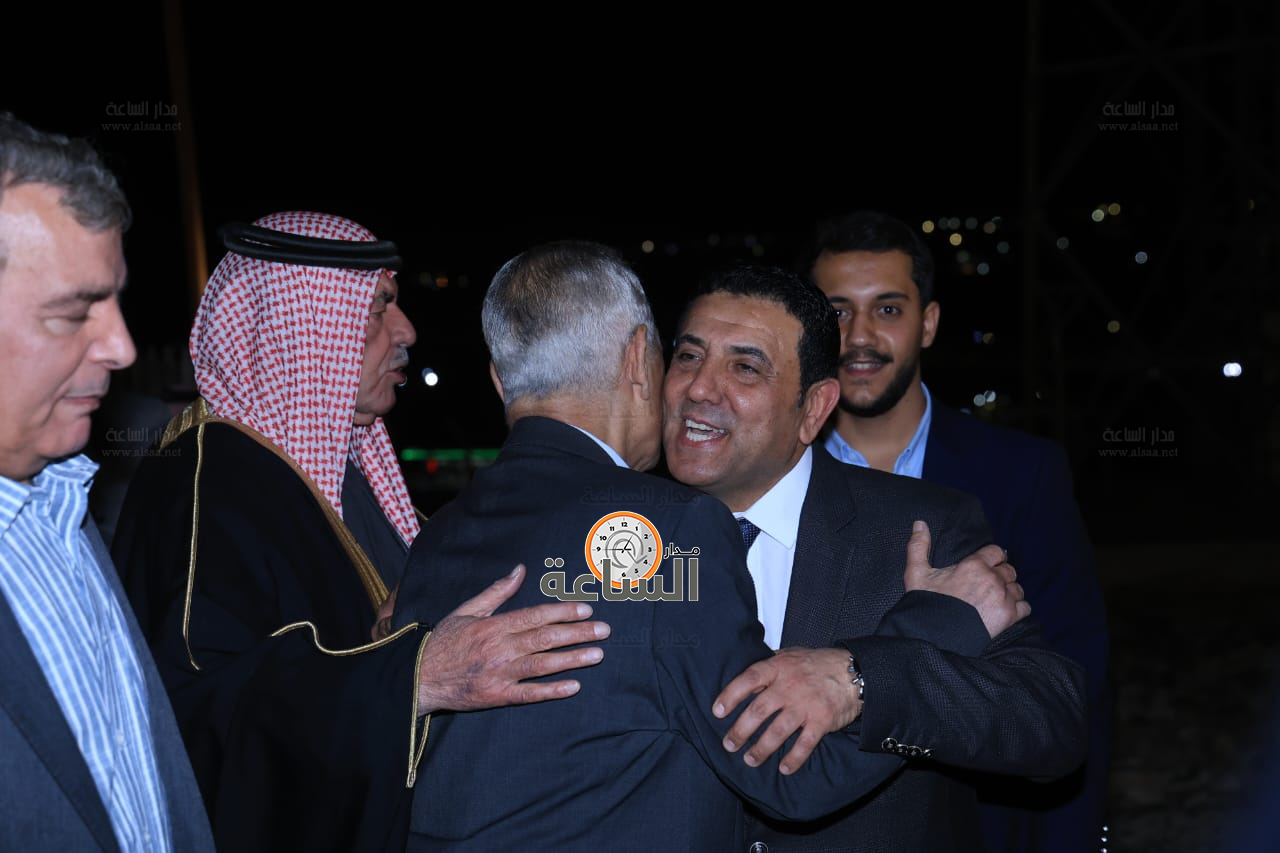 Madar Al-Saa Images 0.47356846366100724