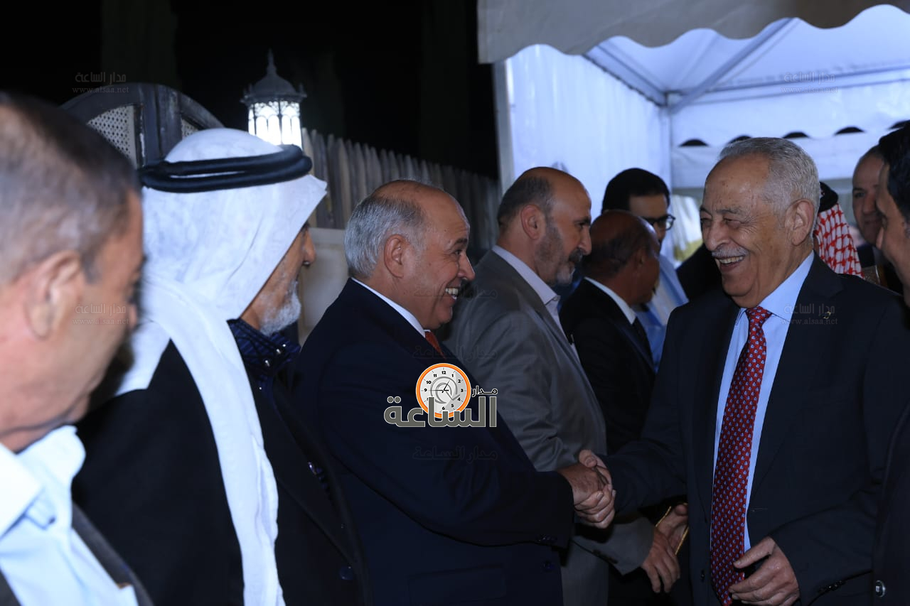 Madar Al-Saa Images 0.8749310915636855