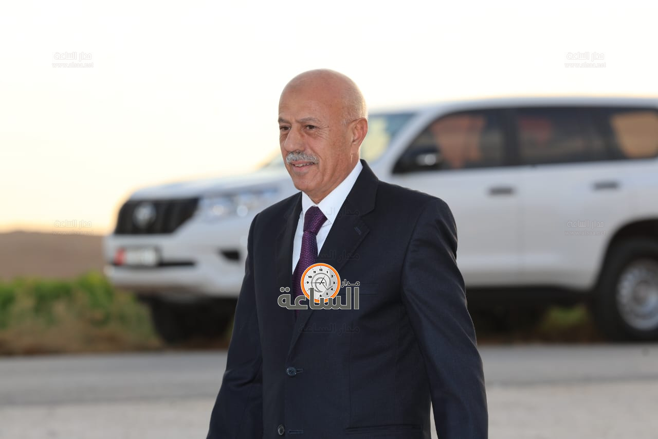 Madar Al-Saa Images 0.5031372146209367