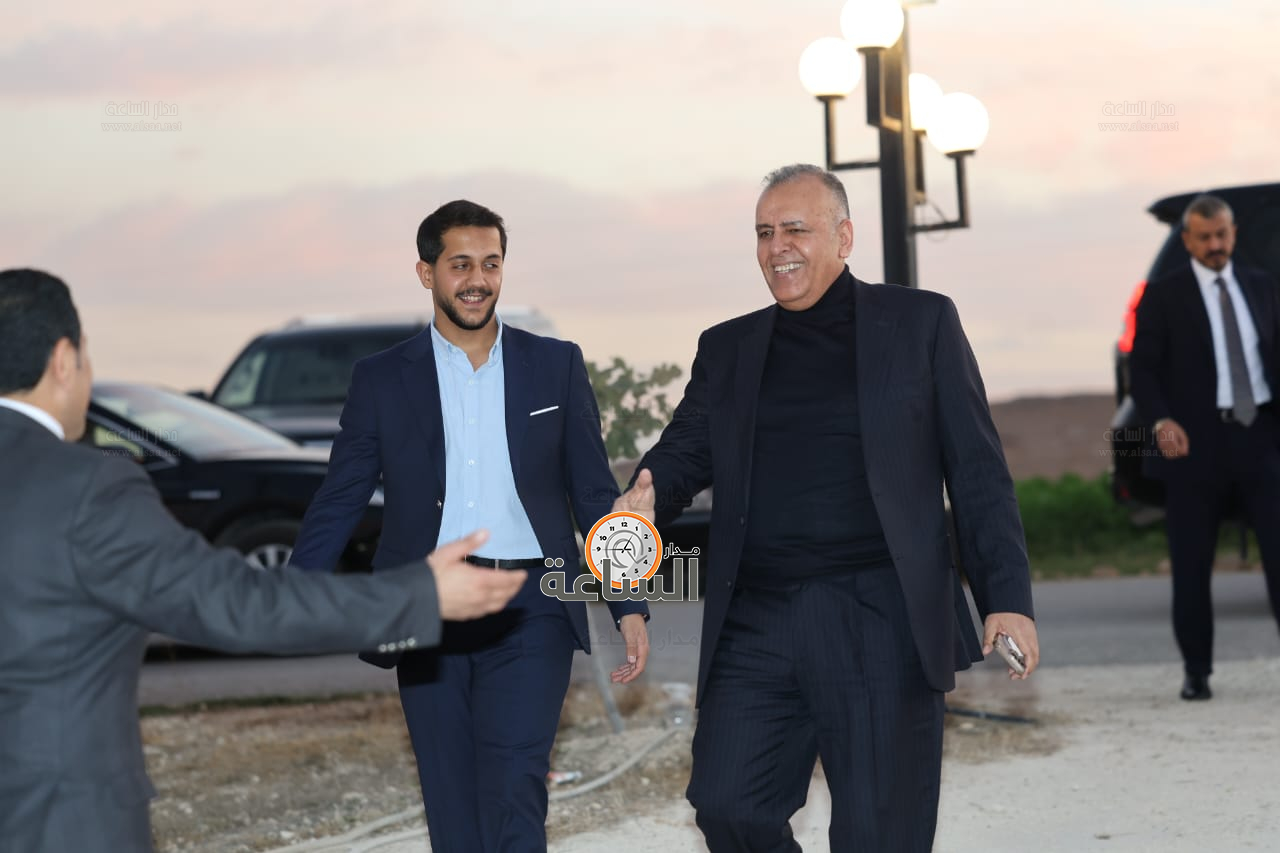 Madar Al-Saa Images 0.5539842165669919