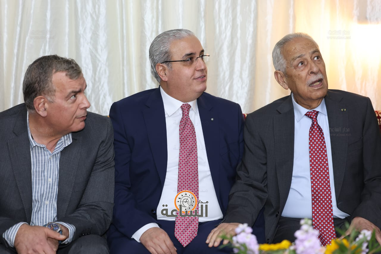 Madar Al-Saa Images 0.9035220268170551