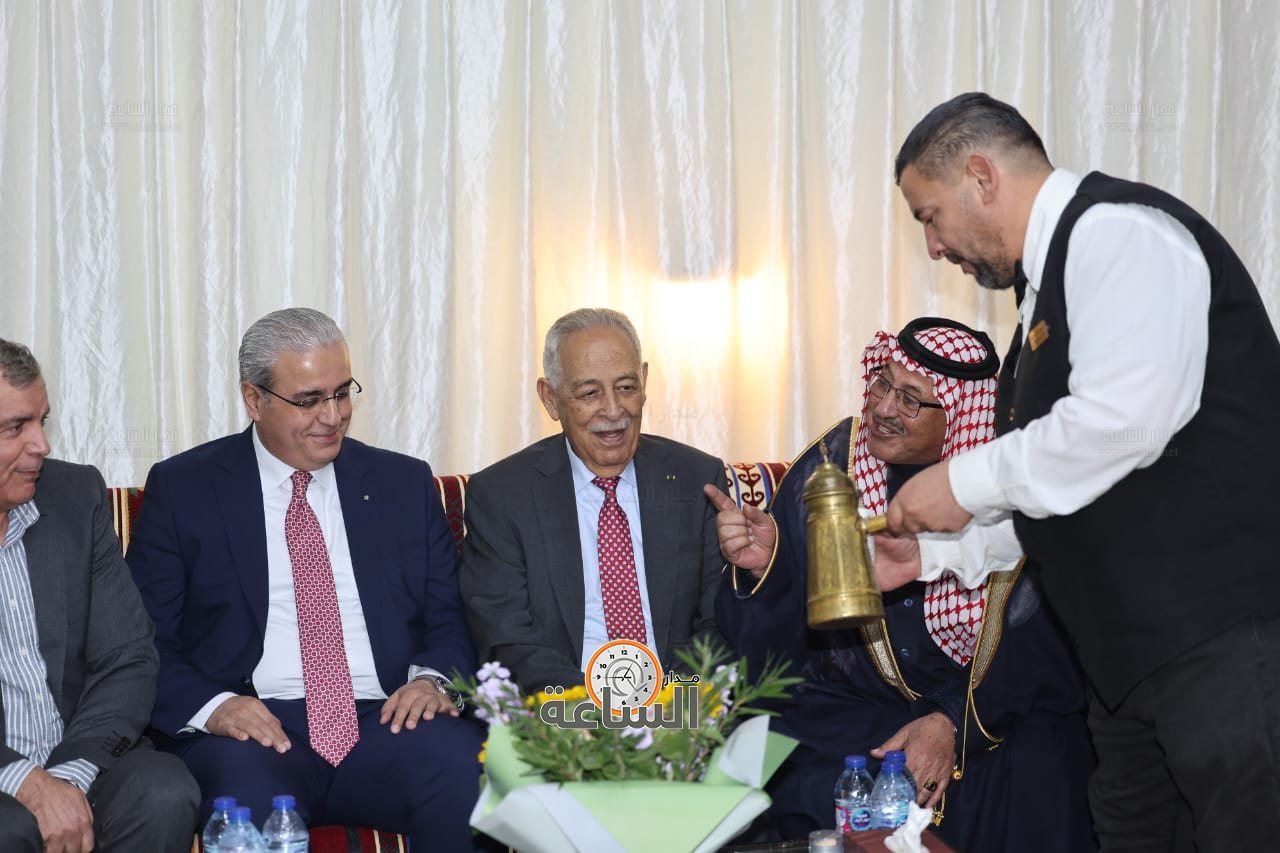 Madar Al-Saa Images 0.41361134724382076