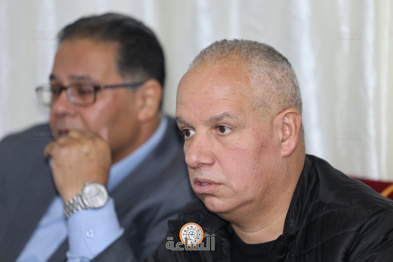 Madar Al-Saa Images 0.12271189703894059