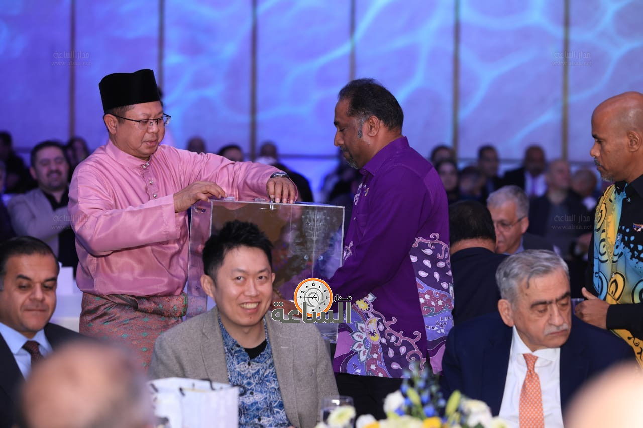 Madar Al-Saa Images 0.9475947757939689