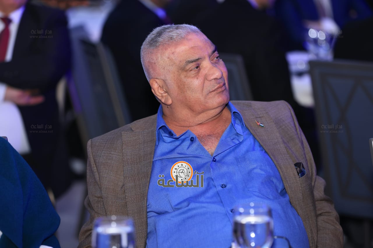 Madar Al-Saa Images 0.560886609971666