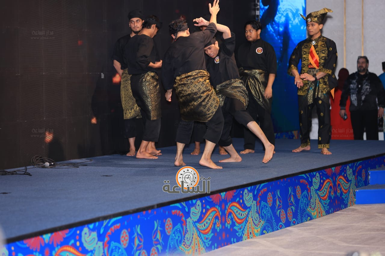 Madar Al-Saa Images 0.9903403520144256