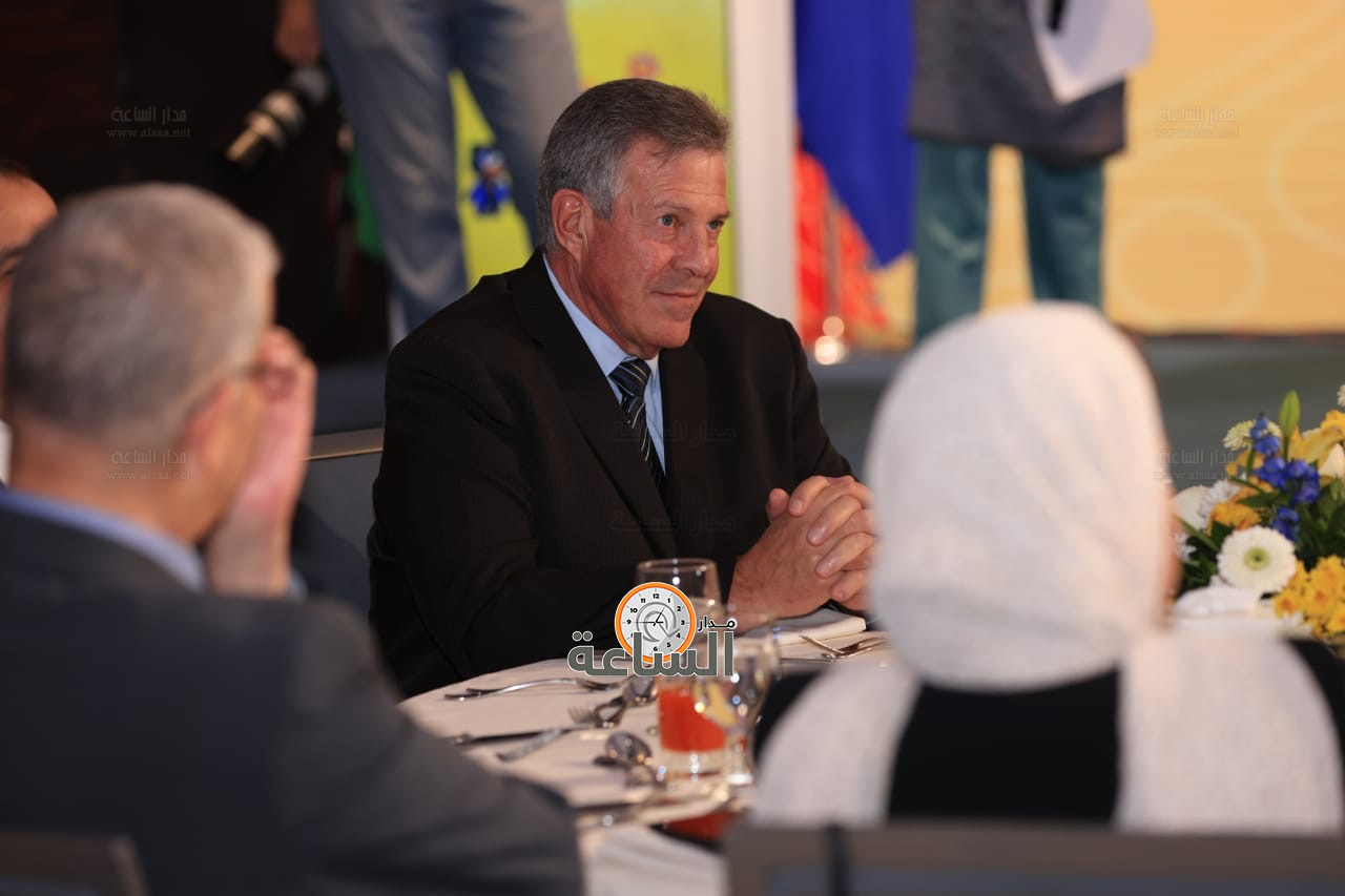 Madar Al-Saa Images 0.6911351575733692