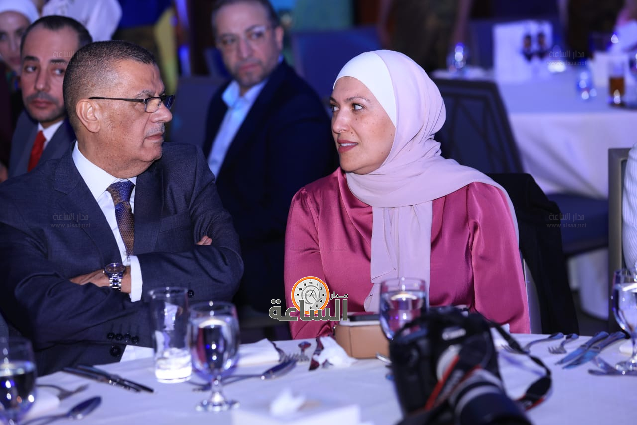 Madar Al-Saa Images 0.38619647578133776