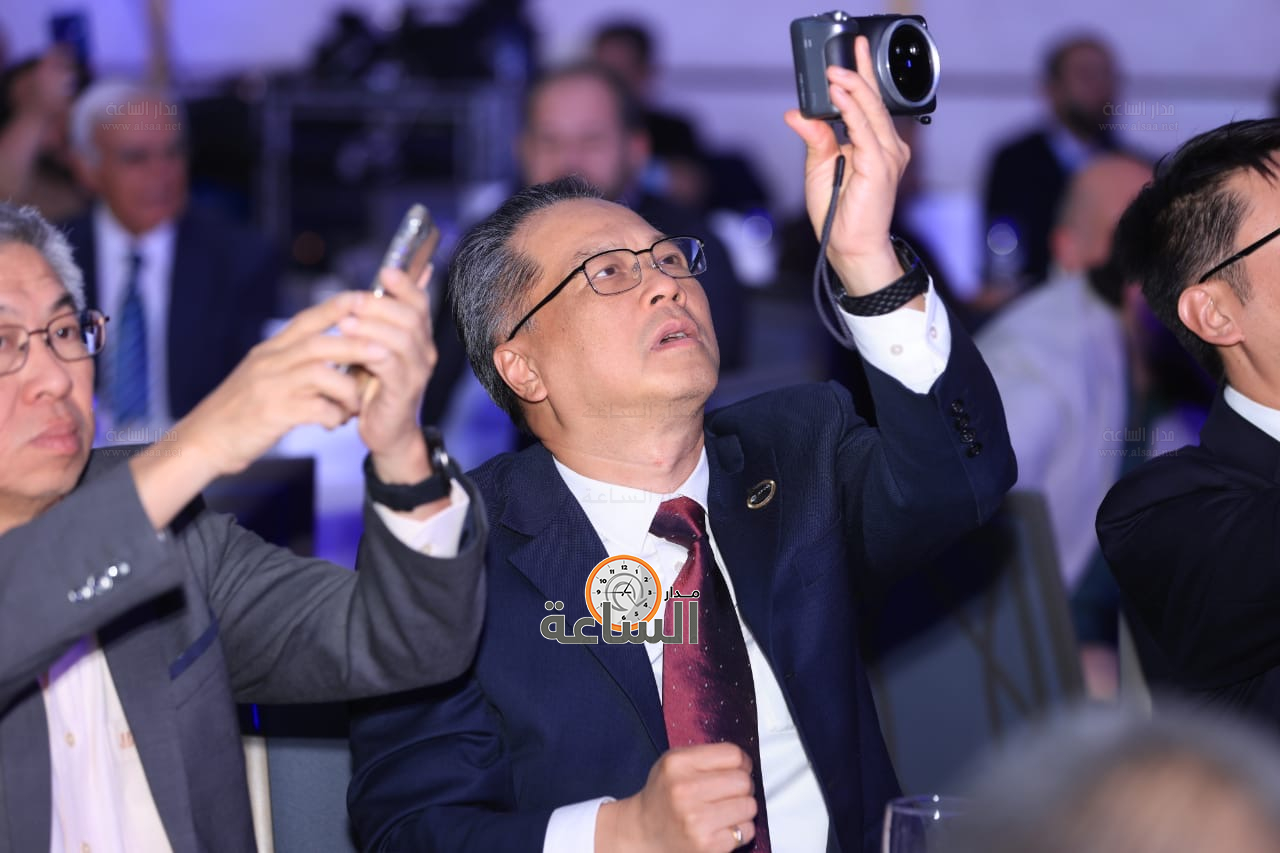 Madar Al-Saa Images 0.9794500592578029