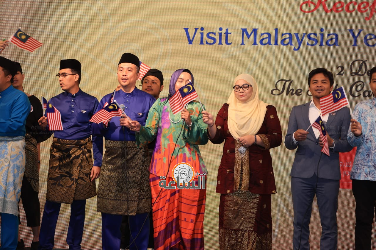 Madar Al-Saa Images 0.48525792994894135