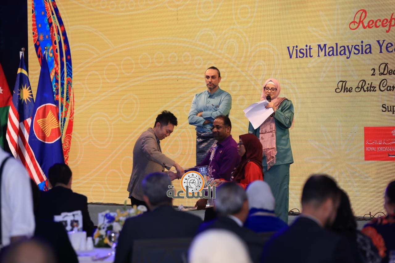 Madar Al-Saa Images 0.10758552858420789